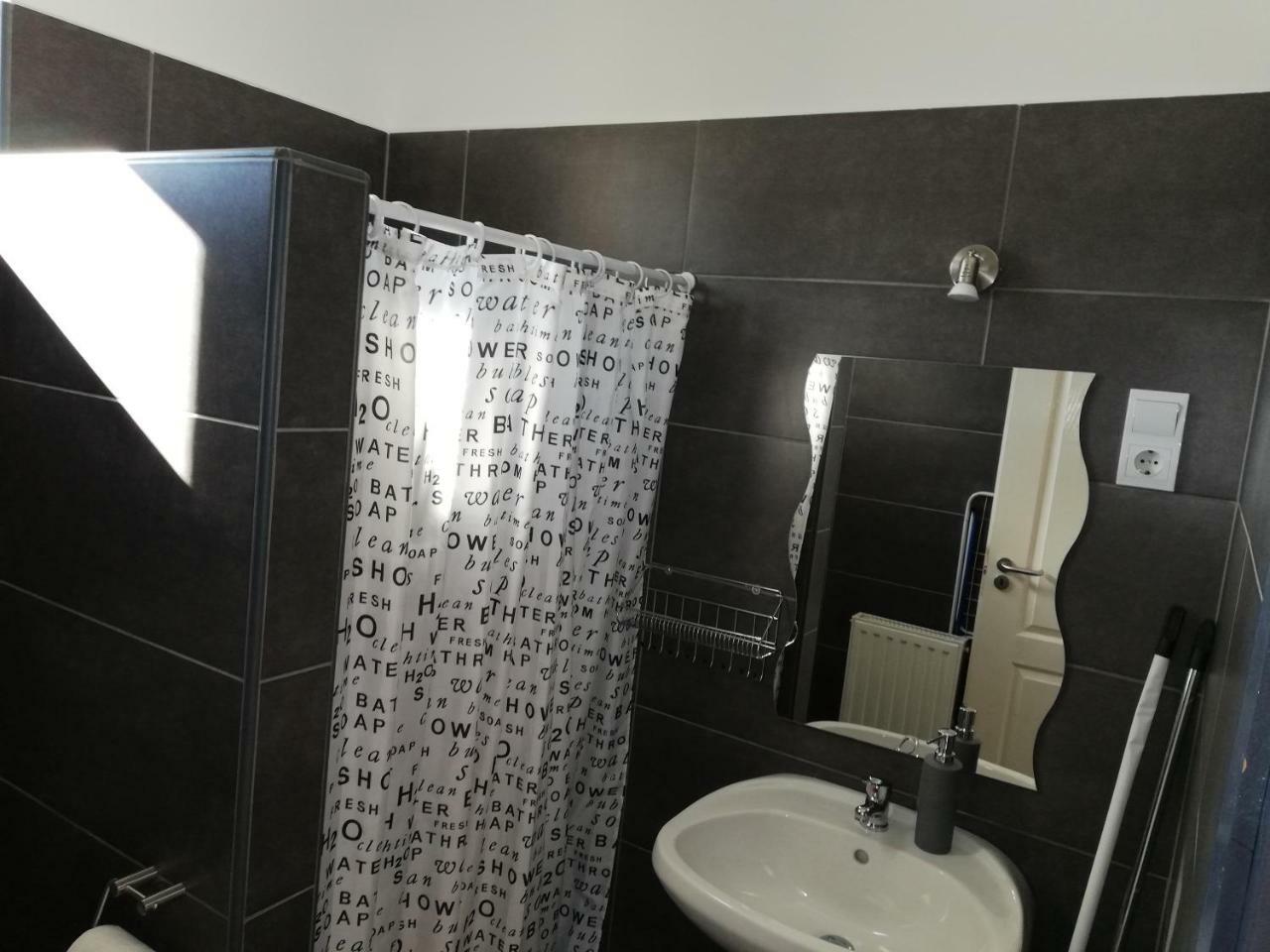 Apartman 25 Σόπρον Εξωτερικό φωτογραφία
